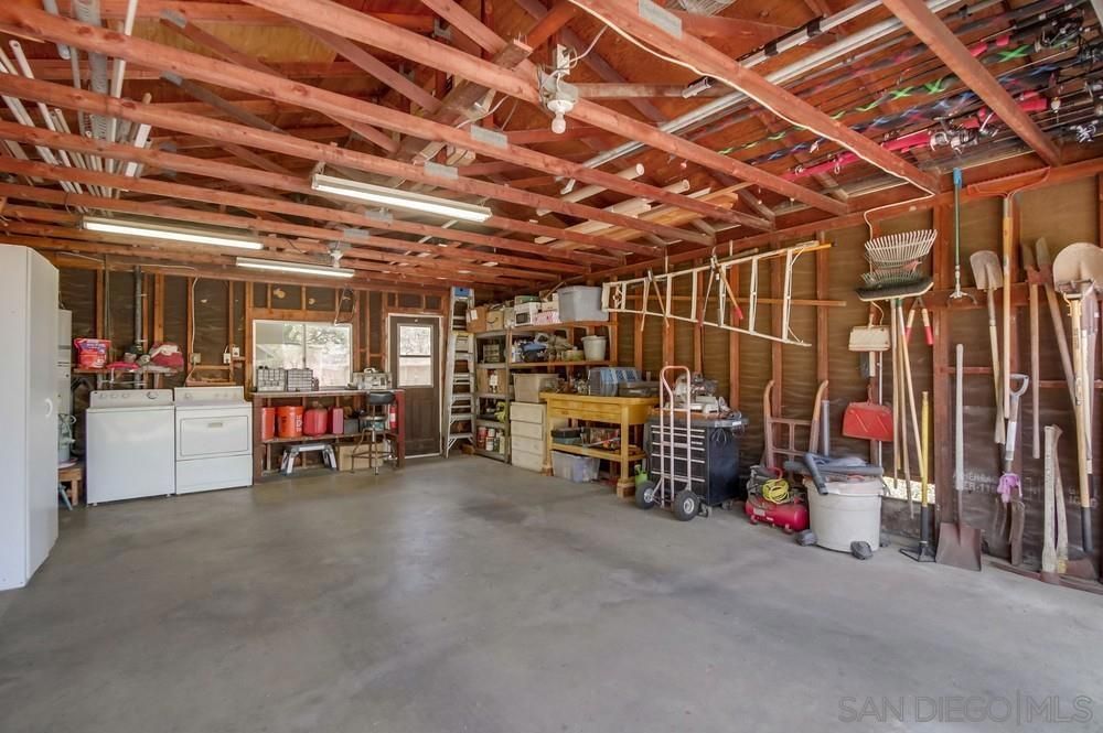 Interior, Washer, Wooden Beams, Wooden Ceilings, Wooden Walls