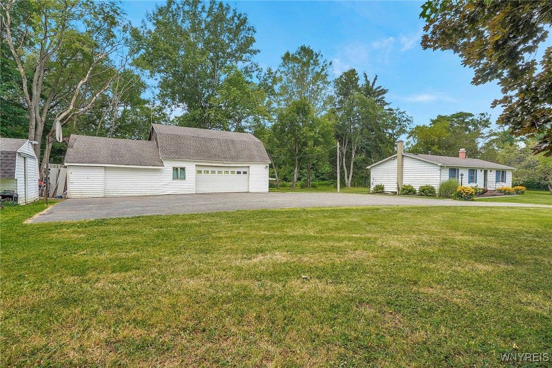 Backyard, Detached Garage, Exterior