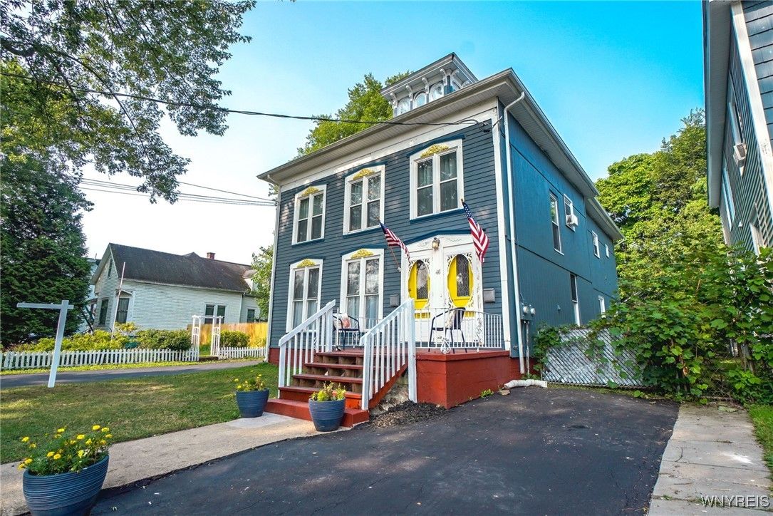 Backyard, Exterior, Facade, American Foursquare