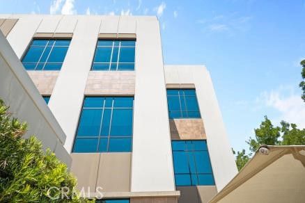 Exterior, Facade, None