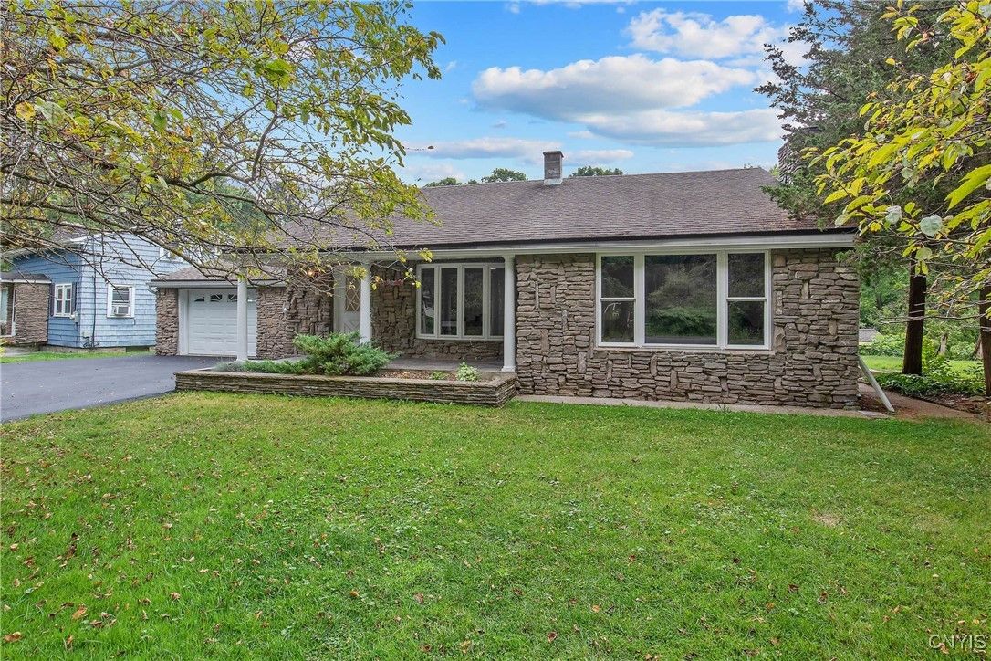 Attached, Backyard, Exterior, Facade, Brick Facade, Ranch