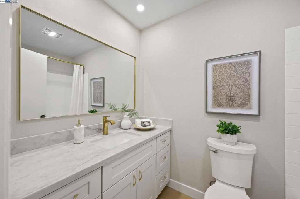 Bathroom, Interior, Recessed Lighting, Wood Texture Flooring