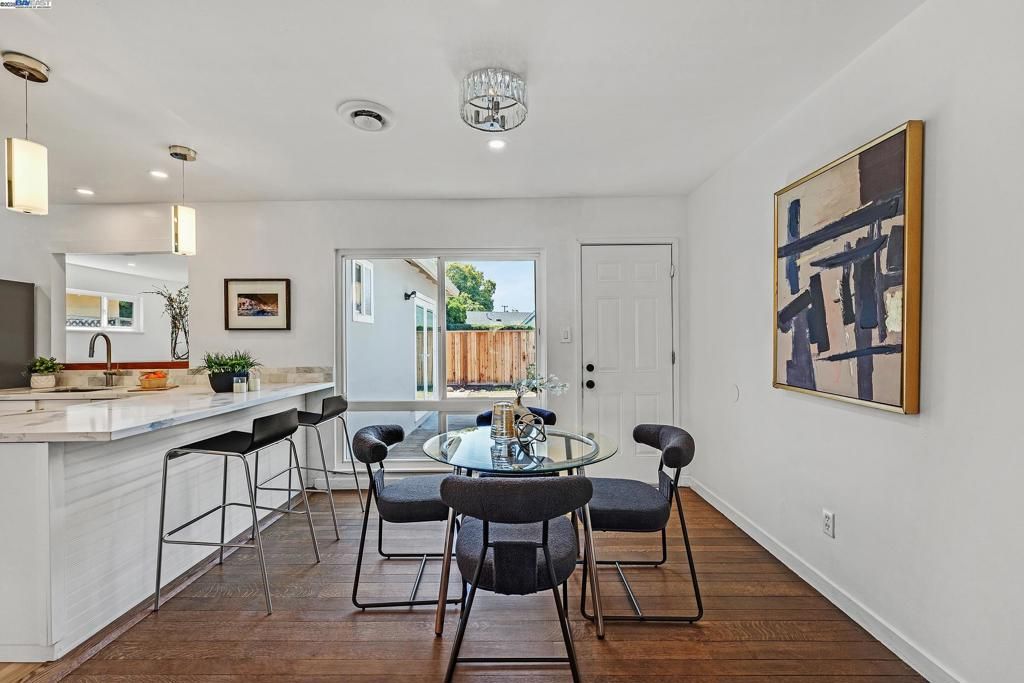Dining room, Interior, Pendant Lights, Recessed Lighting, Wood Texture Flooring