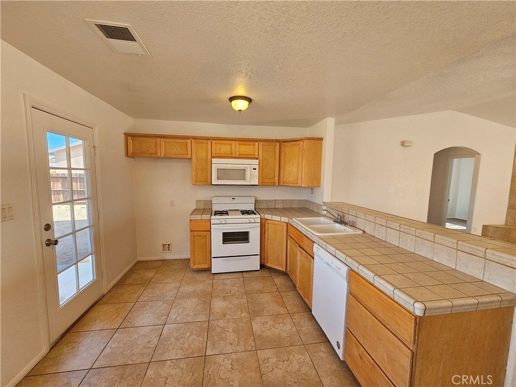 Interior, Kitchen, Tile Countertops