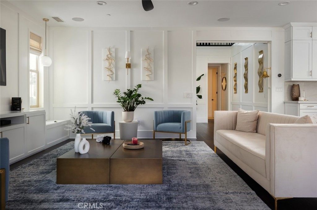 Interior, Living room, Pendant Lights, Recessed Lighting