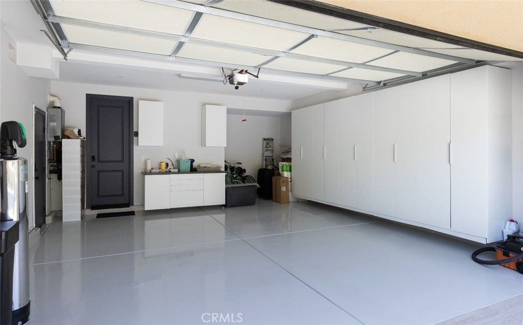Garage, Interior