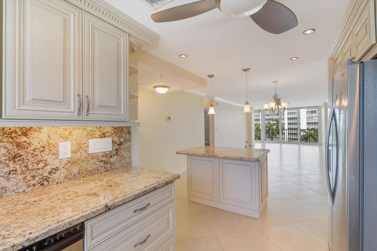 Interior, Kitchen, Pendant Lights, Recessed Lighting