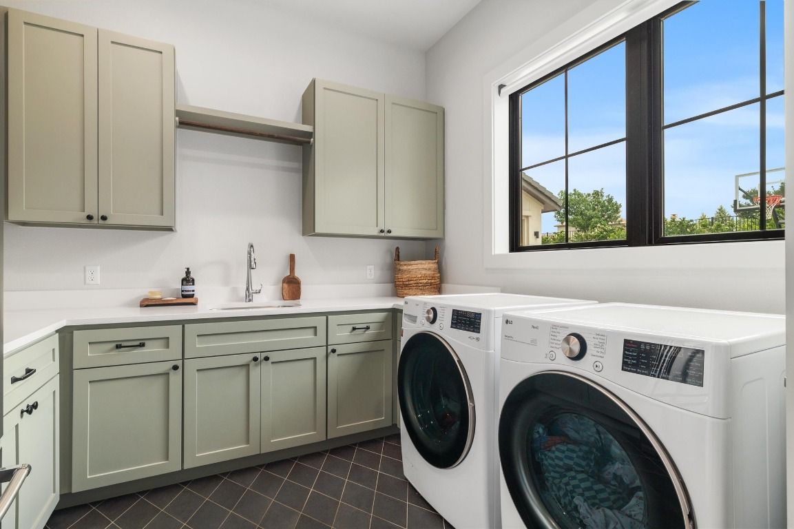 Interior, Washer