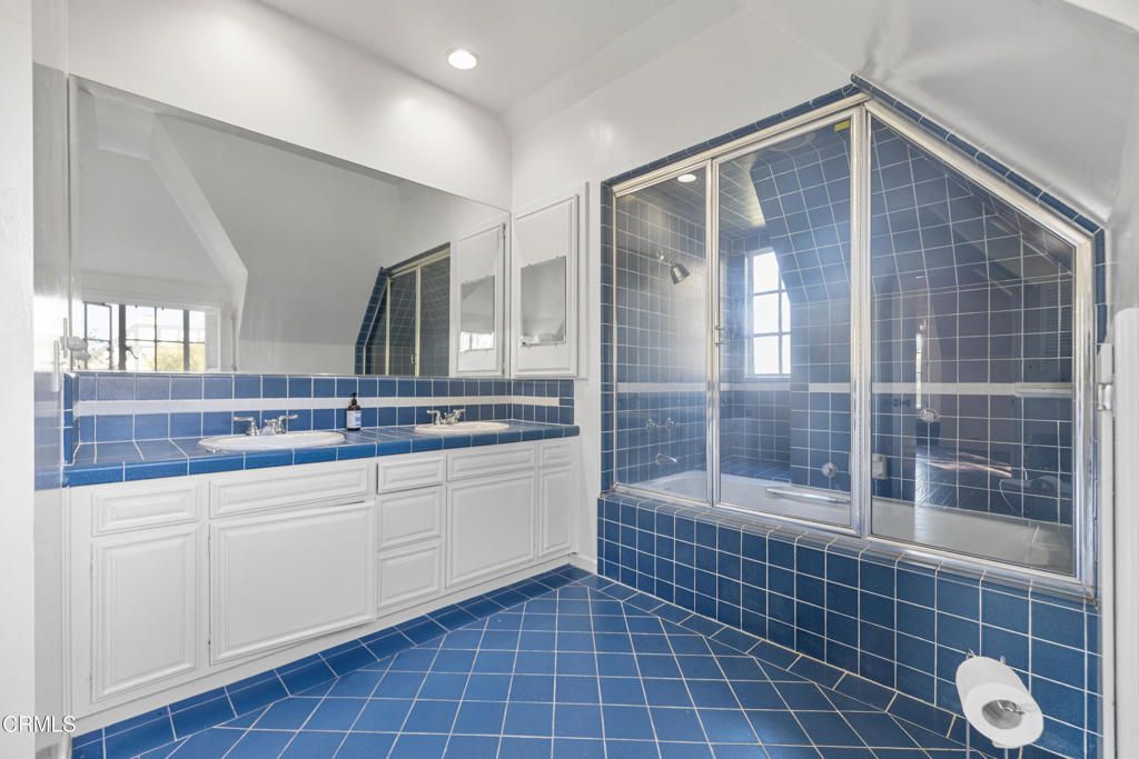 Bathroom, Glass Shower, Interior, Recessed Lighting, Tile Countertops
