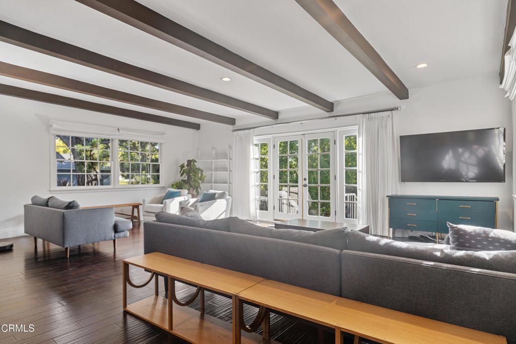 Interior, Living room, Recessed Lighting, Wooden Beams, Wood Texture Flooring