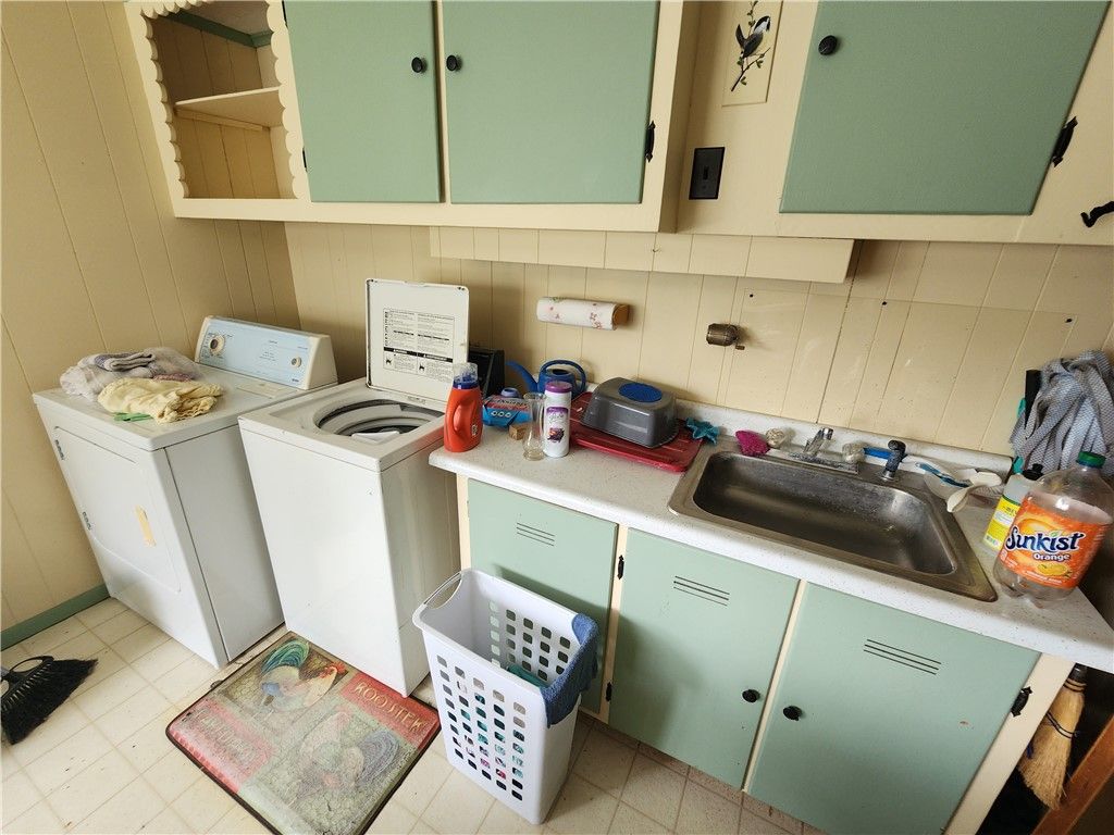 Interior, Washer