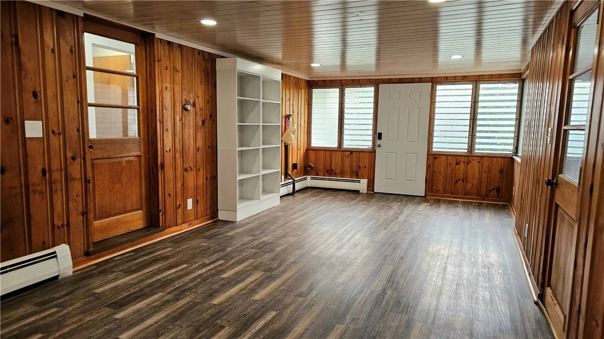 Empty room, Interior, Recessed Lighting, Wooden Ceilings, Wood Texture Flooring, Wooden Walls