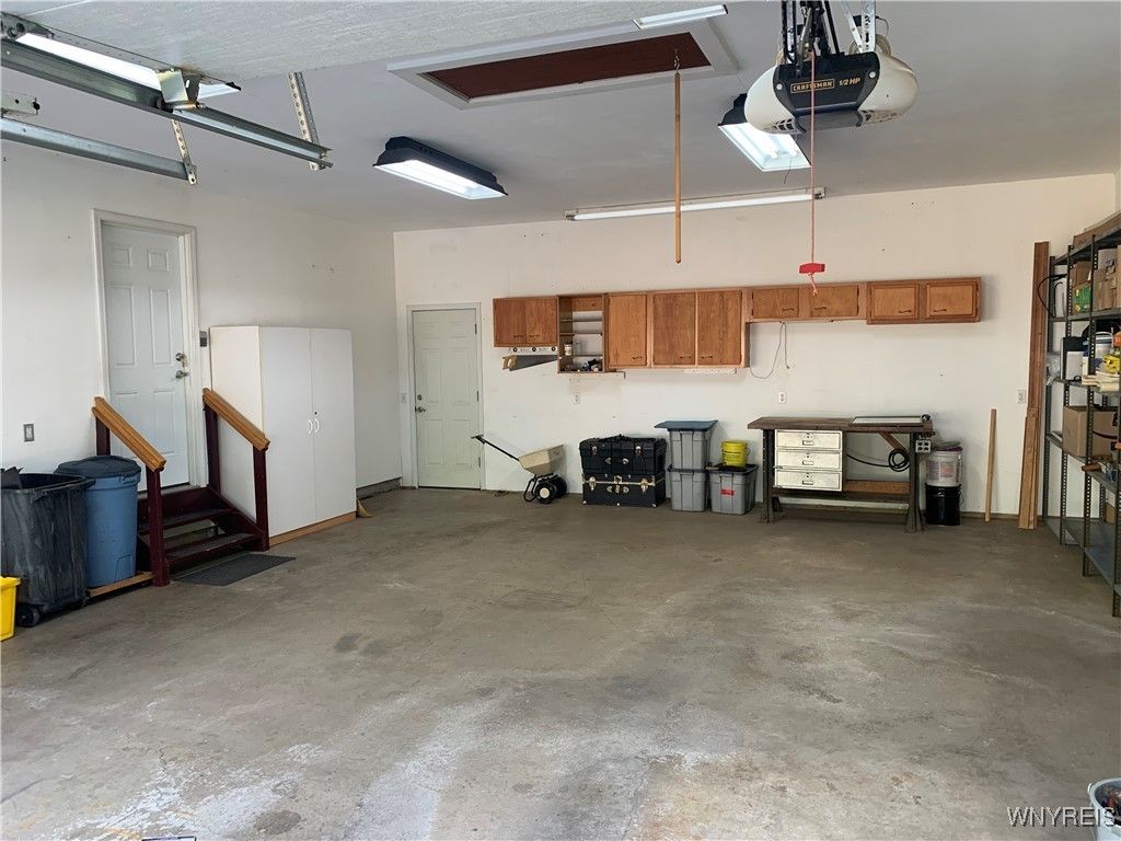 Garage, Interior