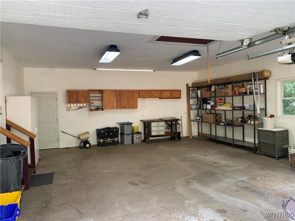 Garage, Interior