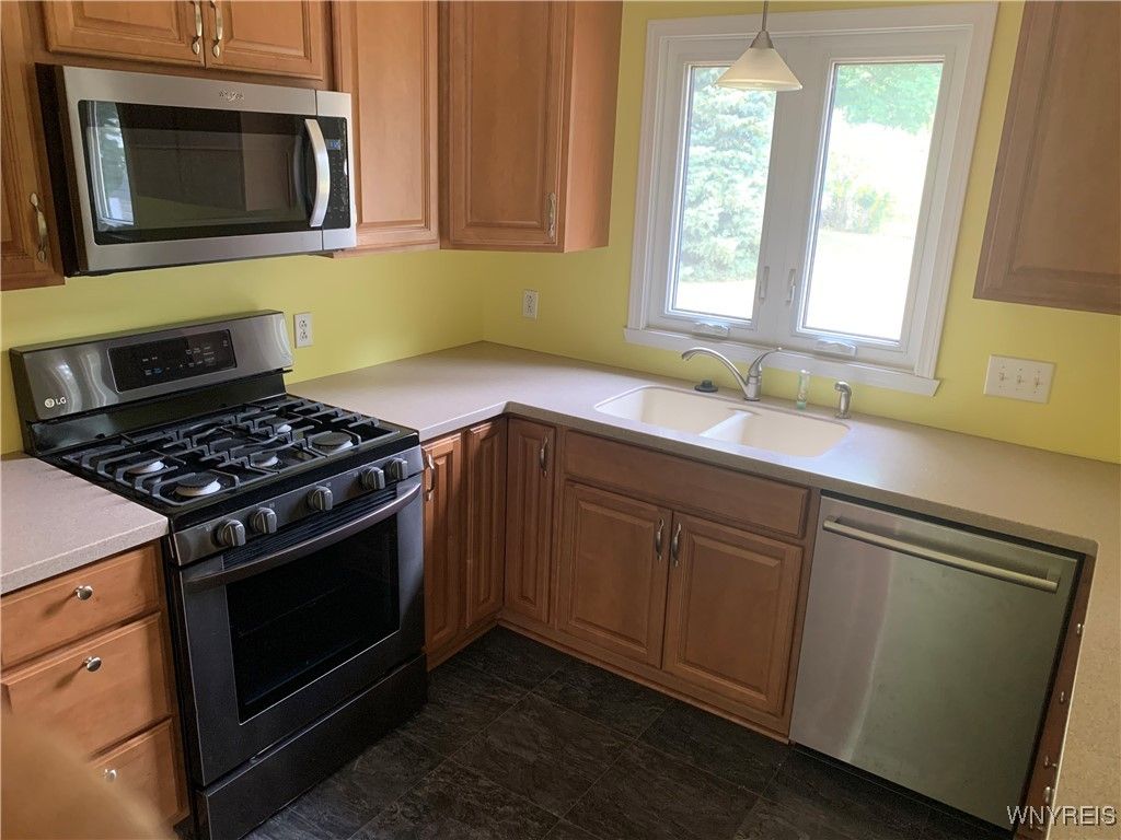 Interior, Kitchen, Pendant Lights, Stainless Steel Appliances