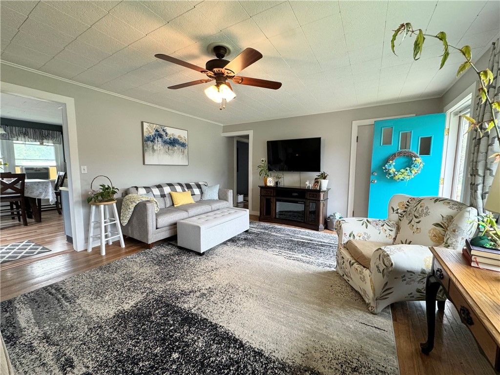 Dining room, Interior, Living room, Wood Texture Flooring