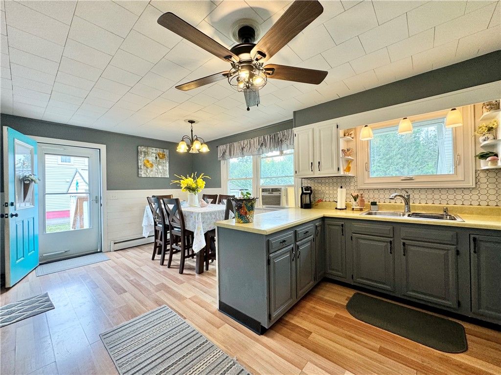 Dining room, Interior, Kitchen, Pendant Lights, Wood Texture Flooring