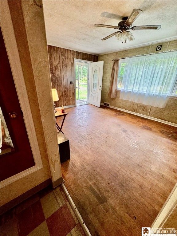 Empty room, Interior, Wood Texture Flooring, Wooden Walls