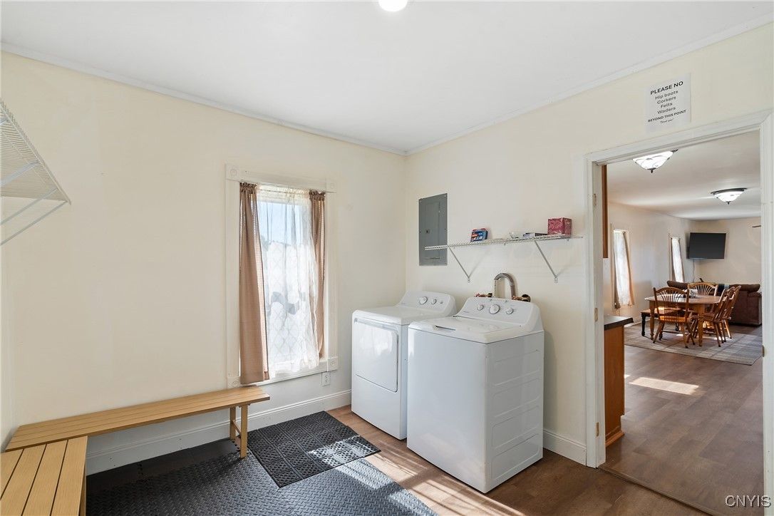 Dining room, Interior, Recessed Lighting, Washer, Wood Texture Flooring