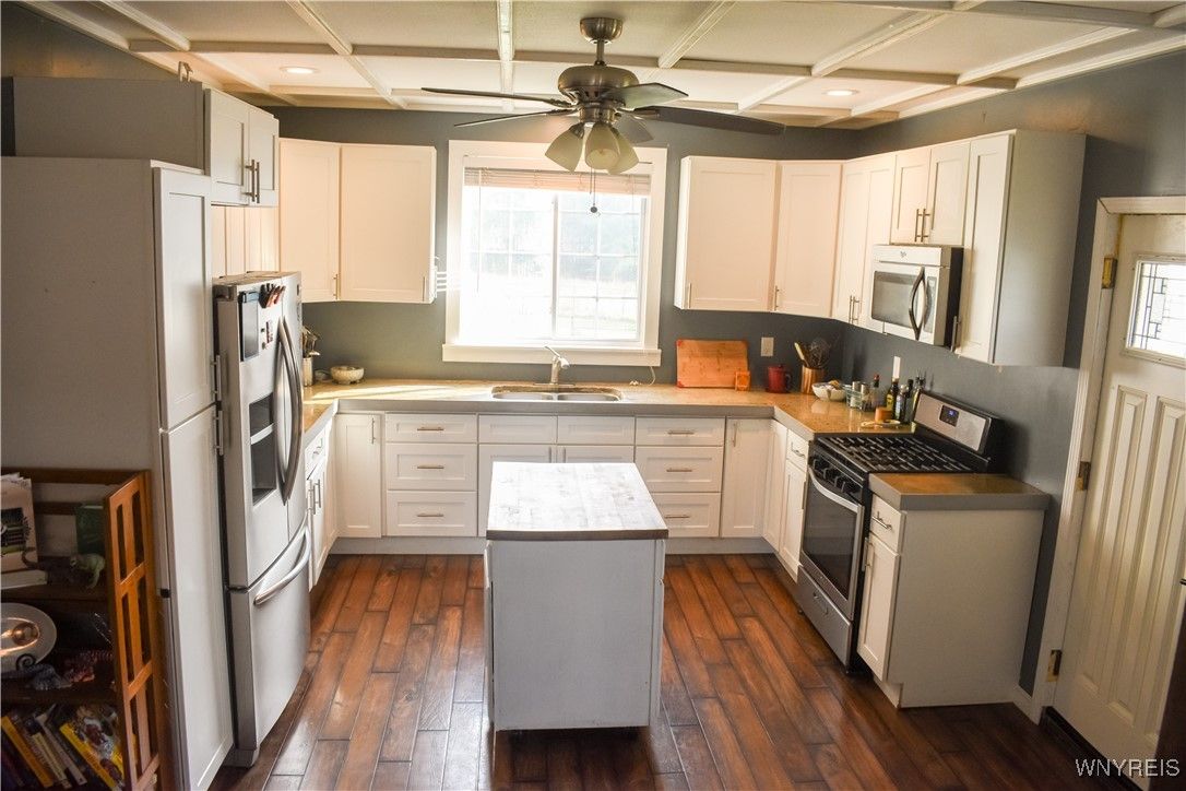 Interior, Kitchen, Recessed Lighting, Wood Texture Flooring