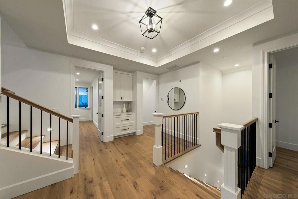 Interior, Pendant Lights, Recessed Lighting, Wood Texture Flooring
