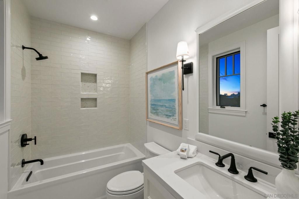 Bathroom, Interior, Recessed Lighting