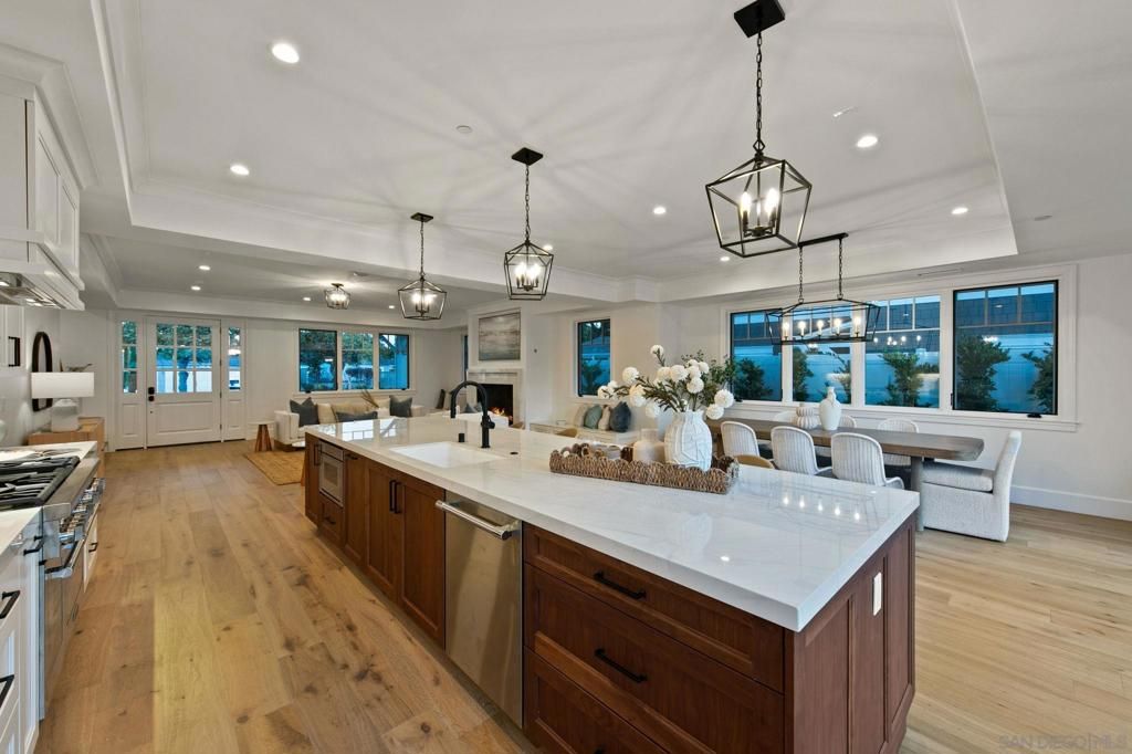 Dining room, Interior, Kitchen, Living room, Pendant Lights, Recessed Lighting, Stainless Steel Appliances, Wood Texture Flooring