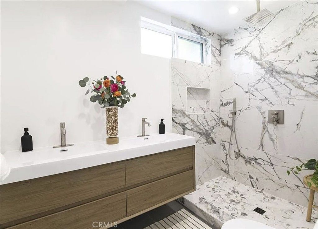 Bathroom, Dual Sink Vanities, Interior, Marble Walls, Recessed Lighting