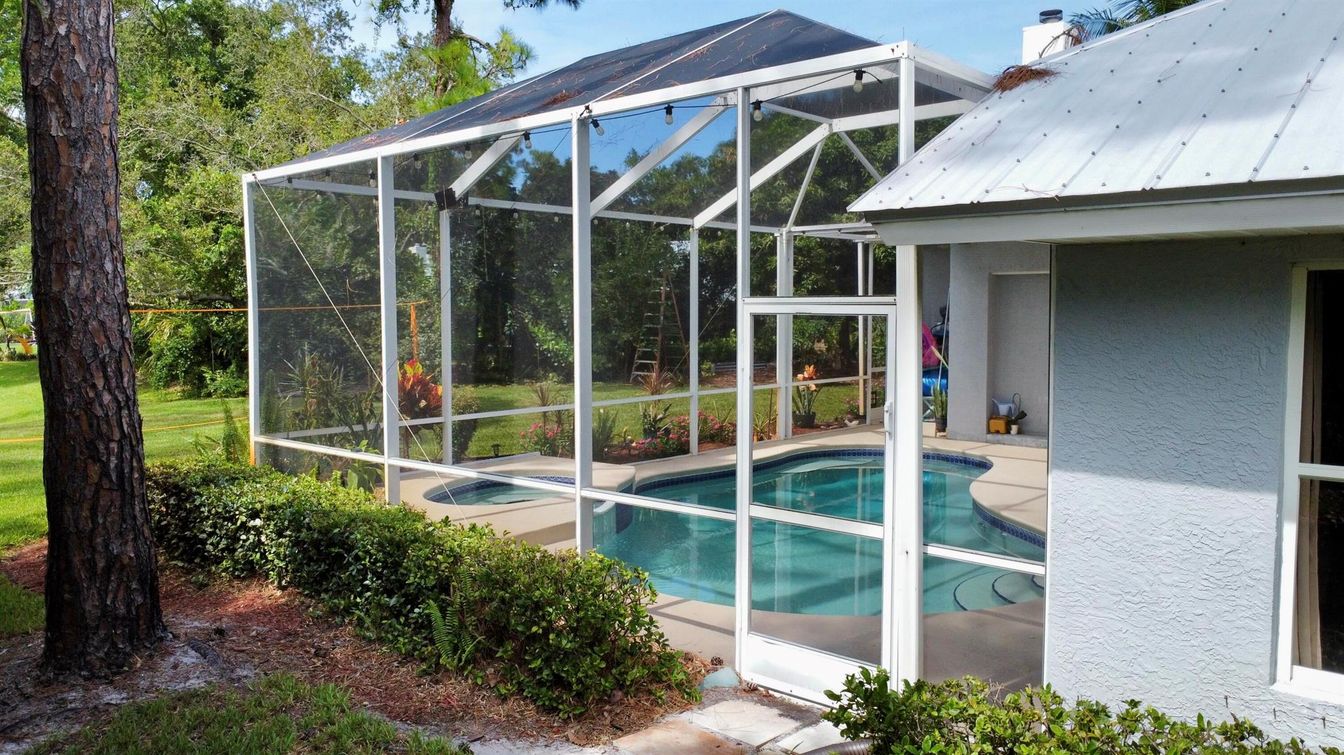 Exterior, Glass Ceilings, Pool, Sun Room