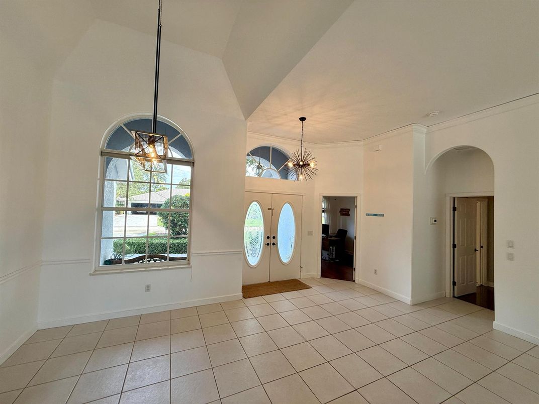 Chandelier, Interior, Pendant Lights