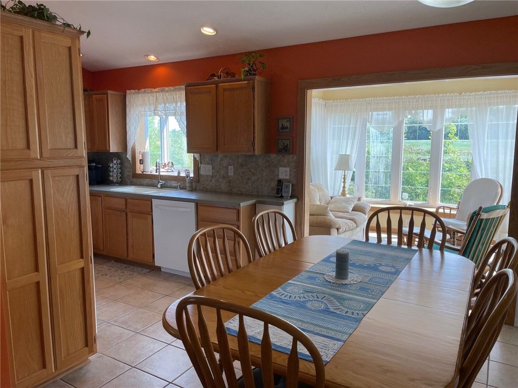 Dining room, Interior, Kitchen, Recessed Lighting