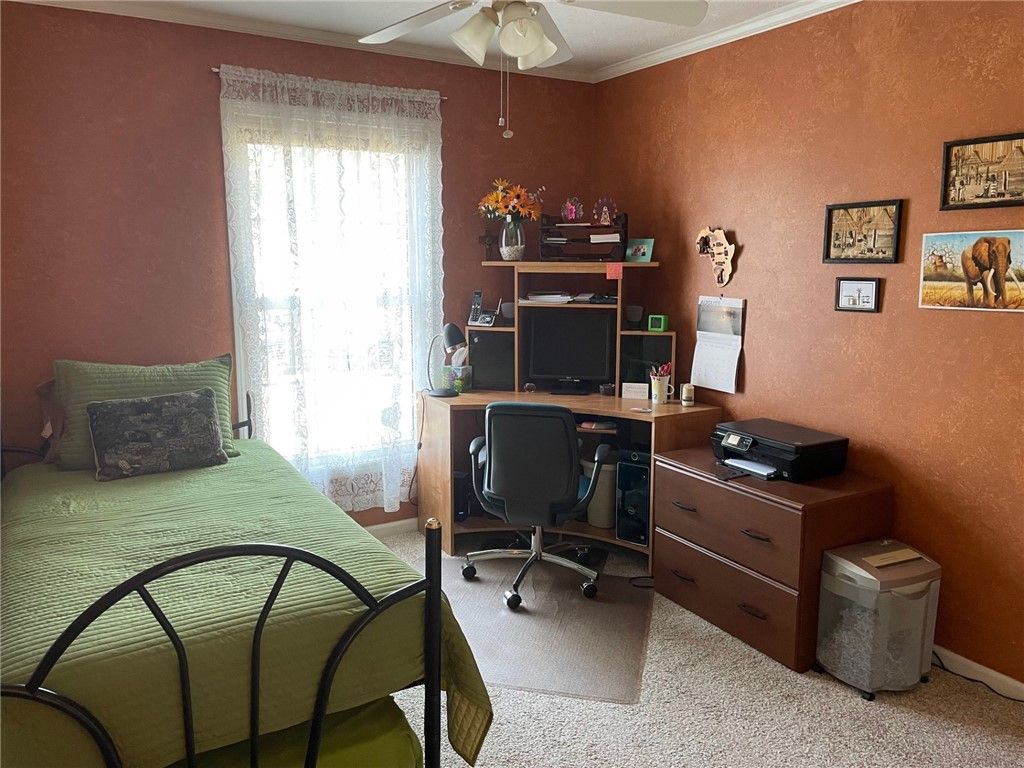Home Office, Interior