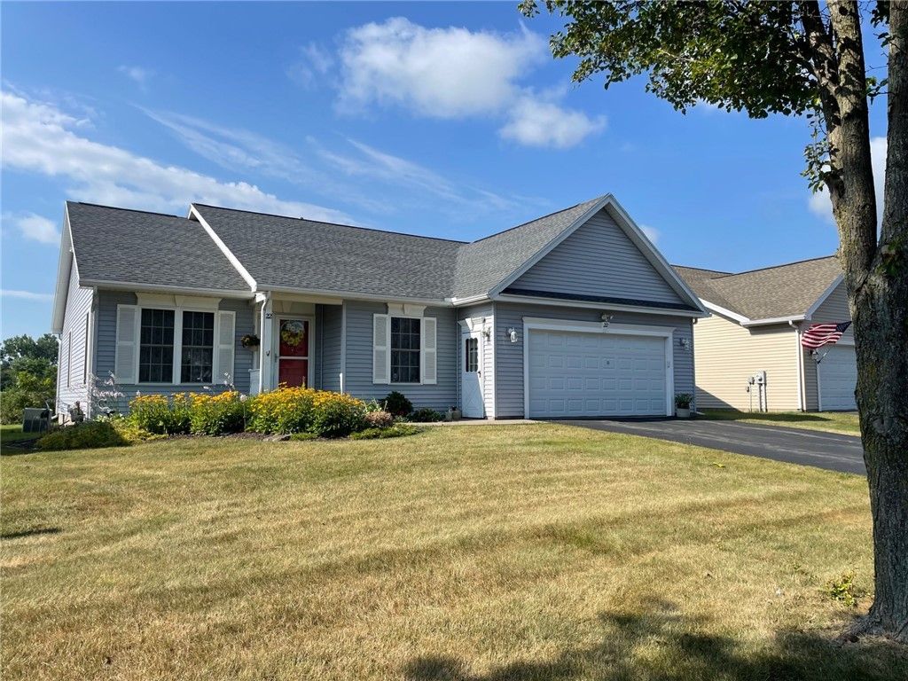 Attached, Exterior, Facade, Ranch