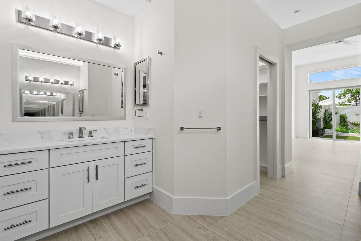 Bathroom, Dual Sink Vanities, Interior, Wood Texture Flooring