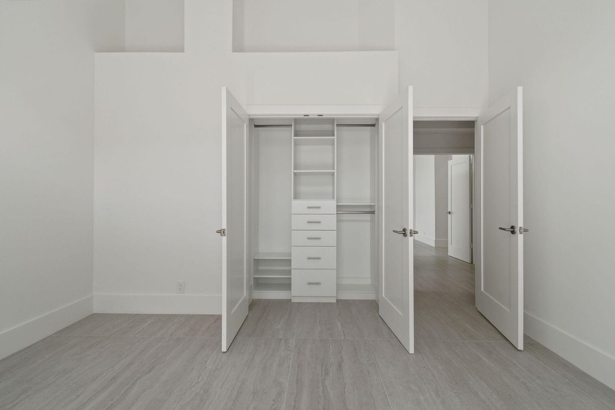 Interior, Walk-in Closets