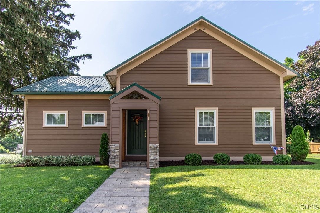 Exterior, Facade, Brick Traditional