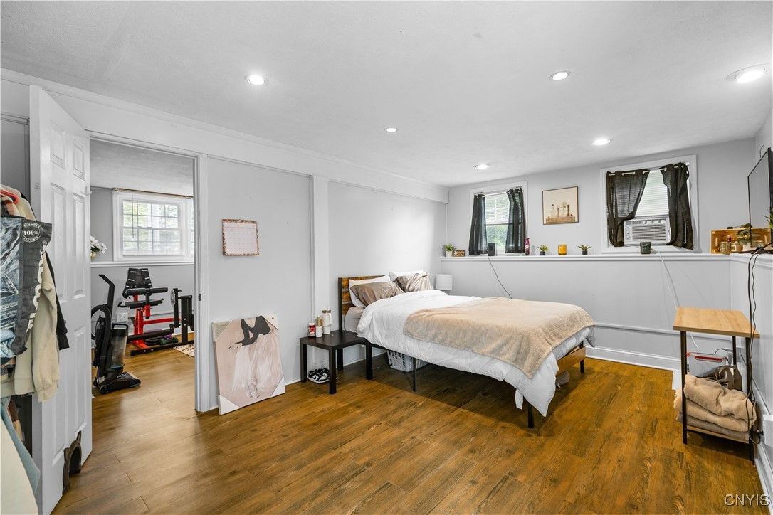 Bedroom, Fitness Equipment, Interior, Recessed Lighting, Wood Texture Flooring