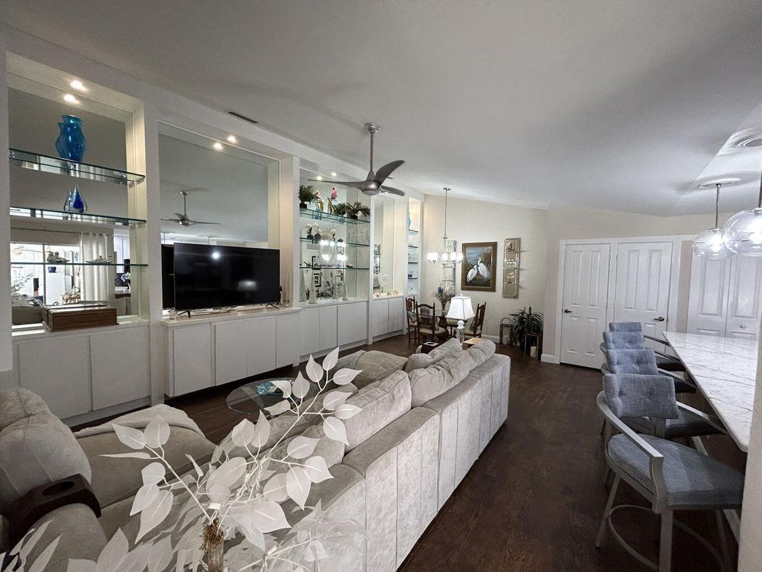 Dining room, Interior, Living room, Pendant Lights, Recessed Lighting, Wood Texture Flooring