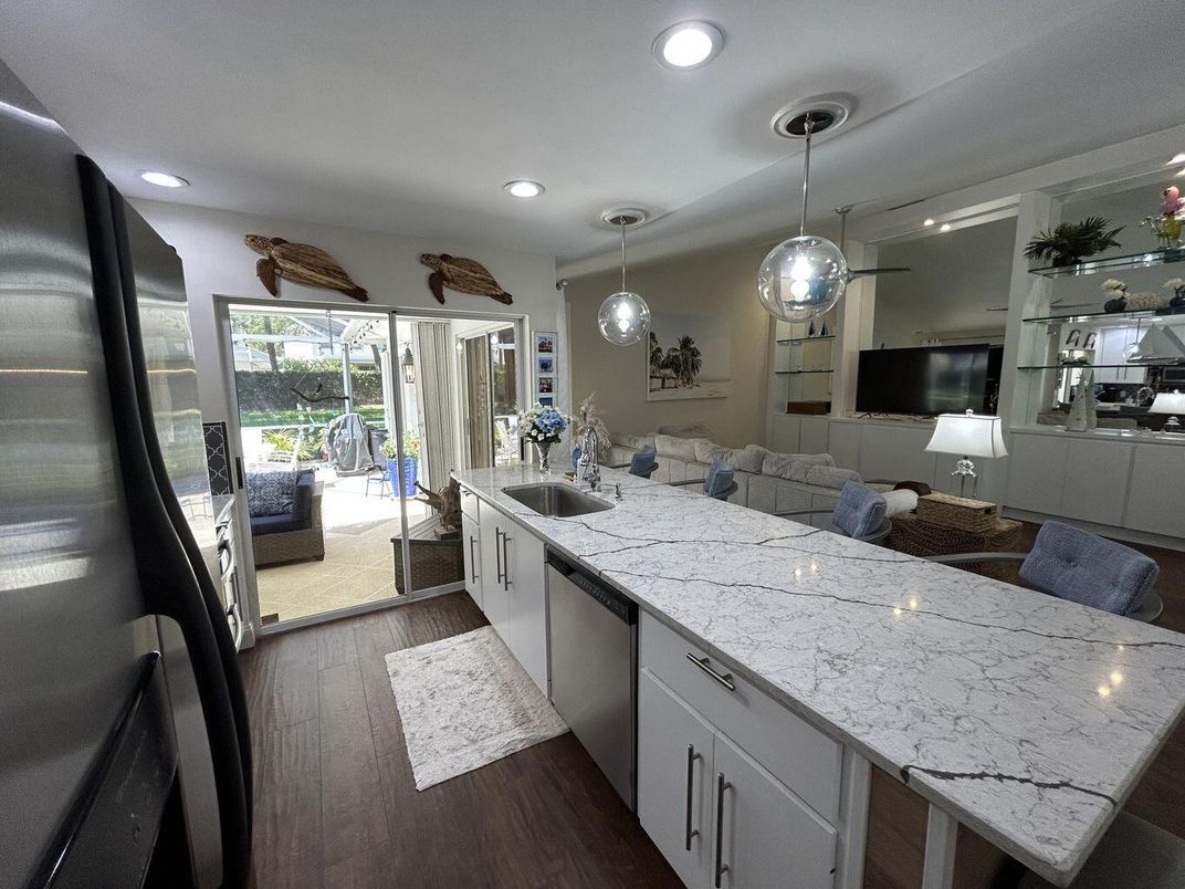 Interior, Kitchen, Living room, Pendant Lights, Recessed Lighting, Stainless Steel Appliances, Wood Texture Flooring