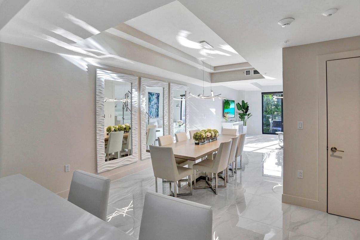 Dining room, Interior, Marble, Pendant Lights, Recessed Lighting