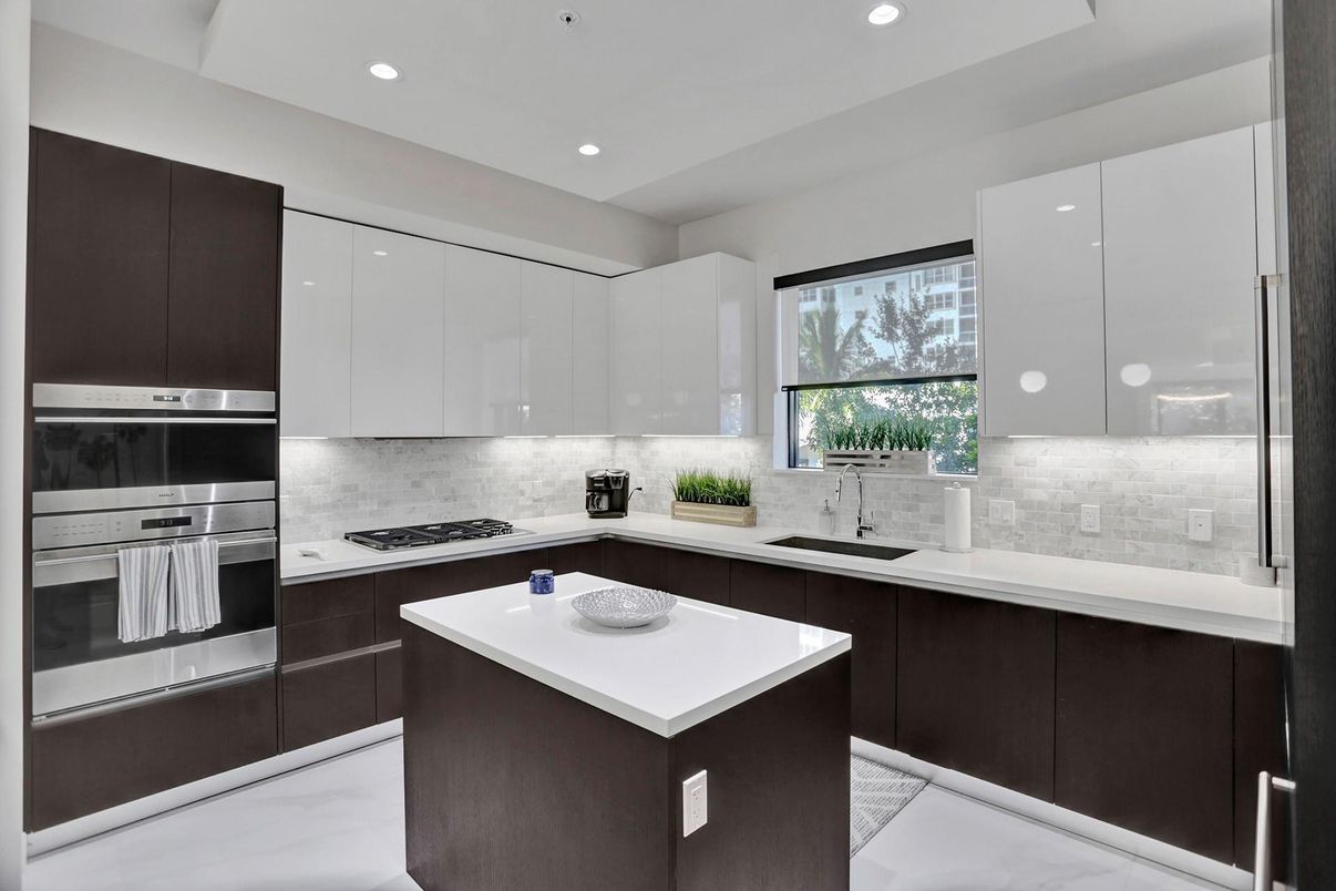 Interior, Kitchen, Marble, Recessed Lighting, Stainless Steel Appliances