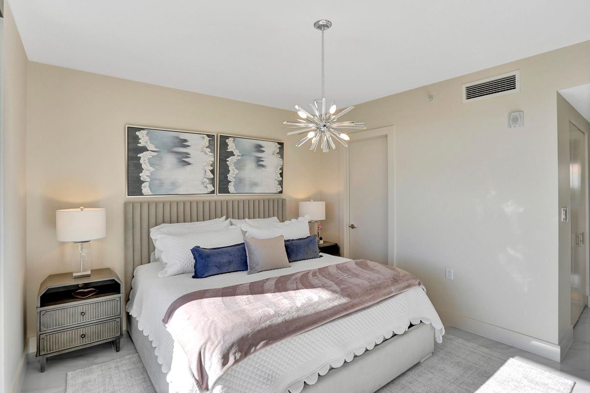 Bedroom, Interior, Pendant Lights