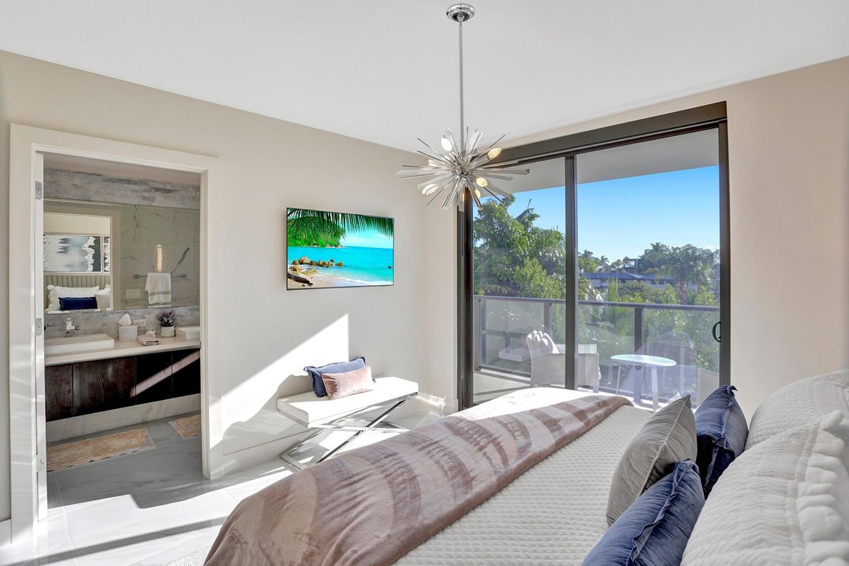 Bedroom, Interior, Pendant Lights