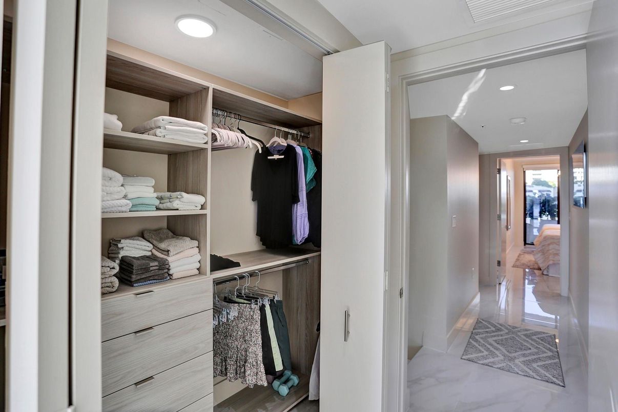 Interior, Recessed Lighting, Walk-in Closets