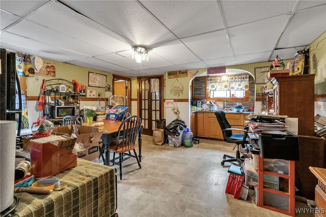 Home Office, Interior