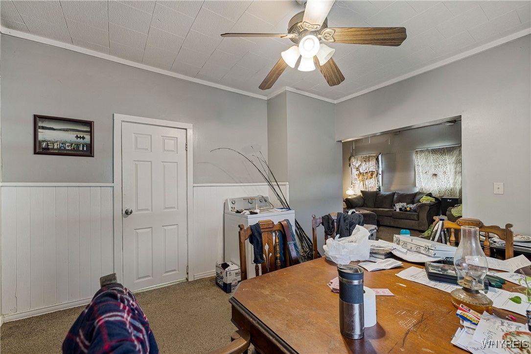 Home Office, Interior