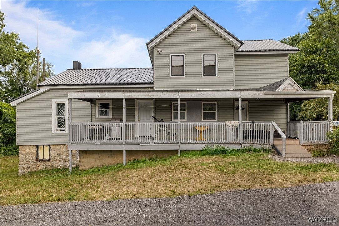 Backyard, Exterior, Facade, Farmhouse