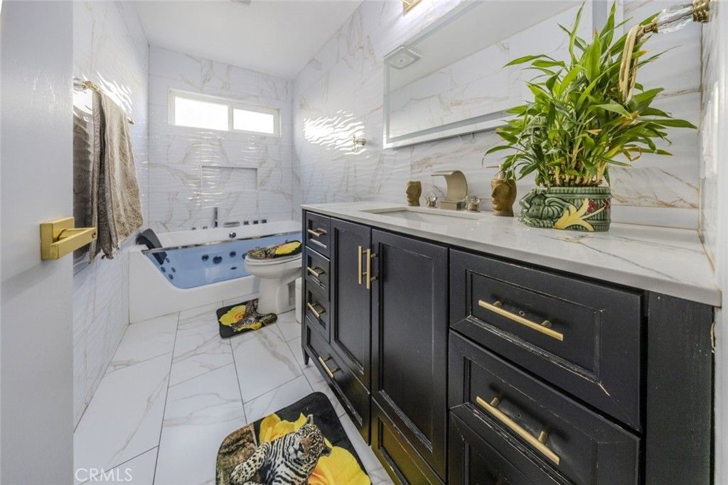 Bathroom, Interior, Marble, Marble Walls