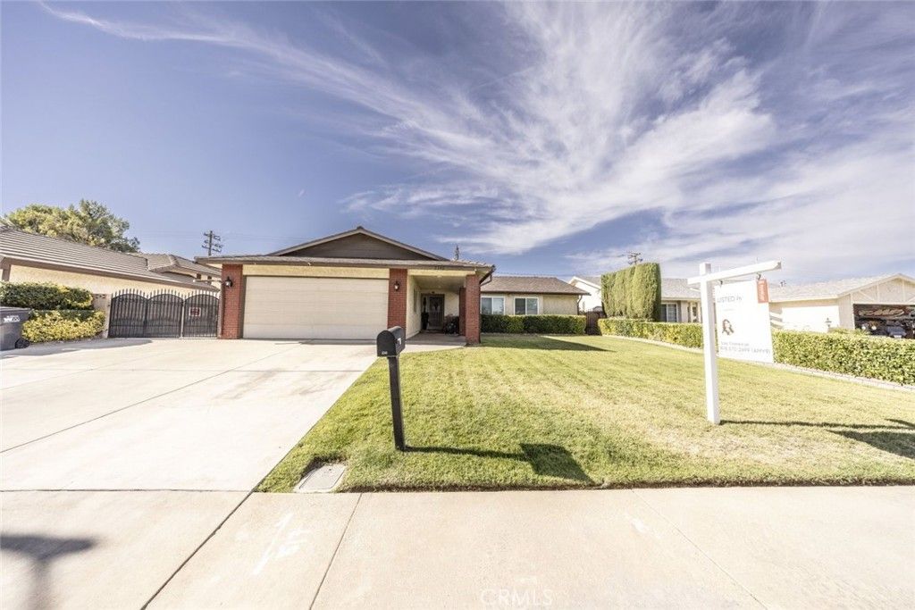 Backyard, Detached Garage, Exterior