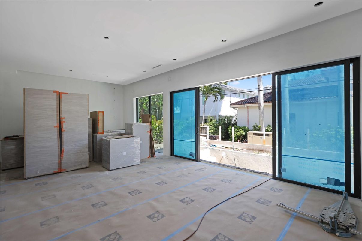 Empty room, Interior, Recessed Lighting